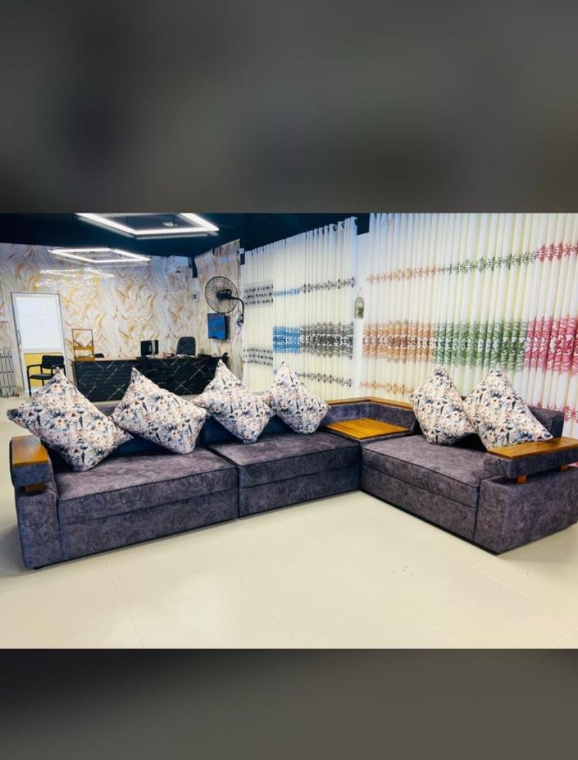 Rayan Corner Sofa thumbnail 2